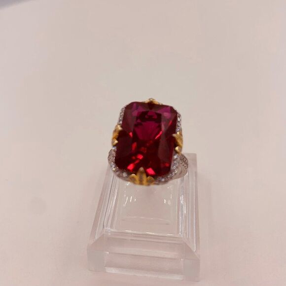 New clutch/purse/bag in crimson red velvet with gold tone metal, geometric - Picture 11 of 16